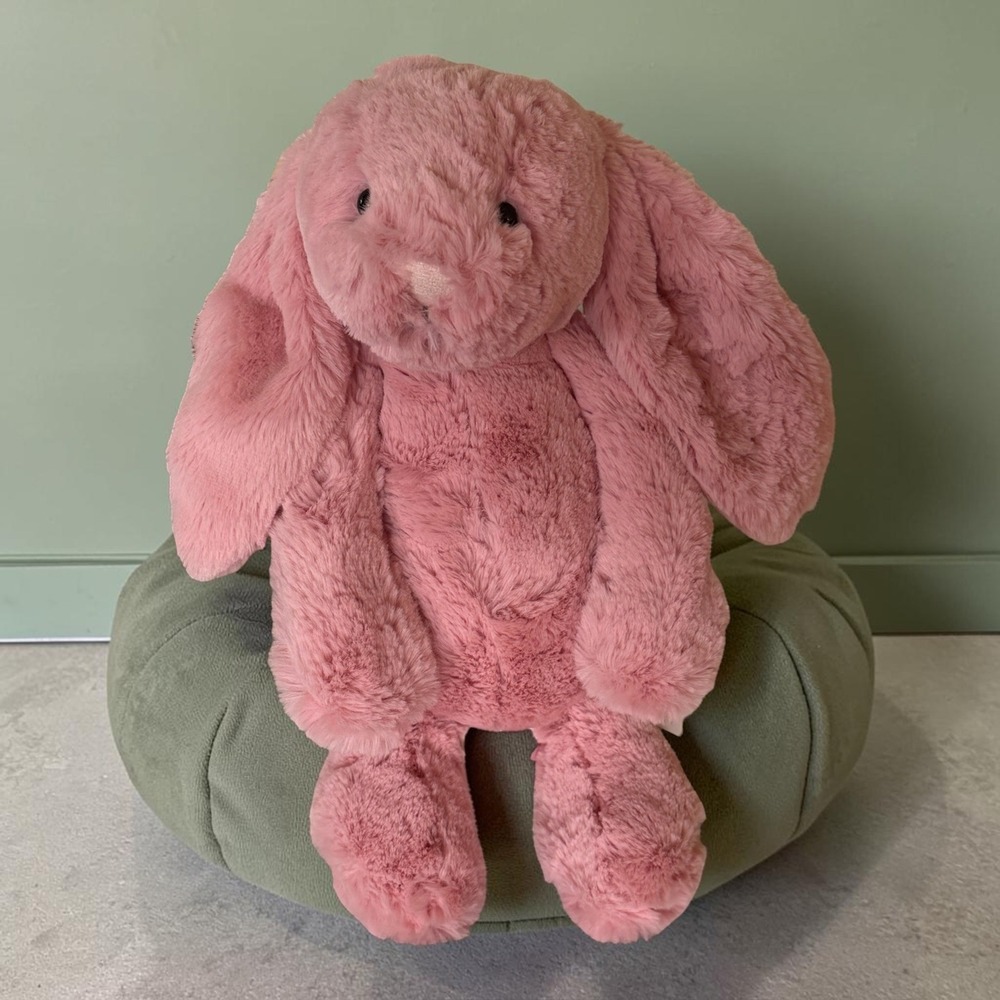 Jellycat Medium Bashful Petal Bunny NWT New with Tags Retired & Rare Authentic